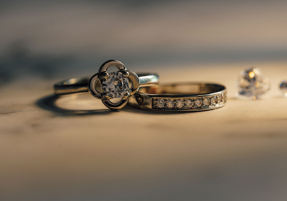 Emas Bonda menerima cincin lama dan cincin waris sebagai sebahagian daripada emas terpakai yang dibeli.